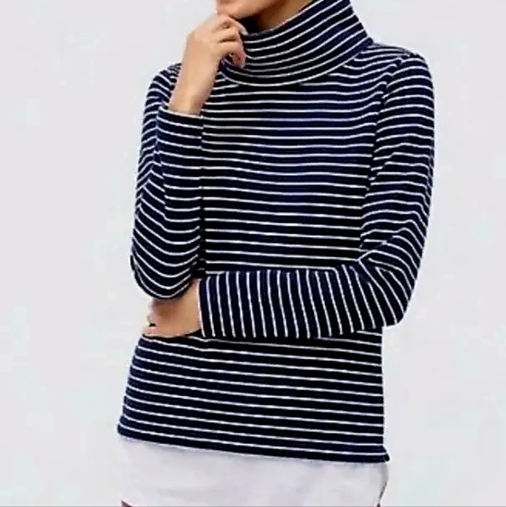 J. Crew long sleeve turtle neck top with pockets - Size: XXSmall